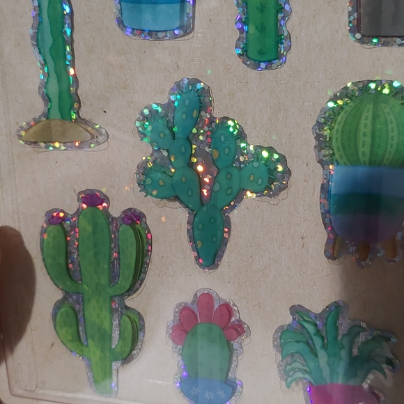 🎁 Free With Purchase - Picture 2 of 2